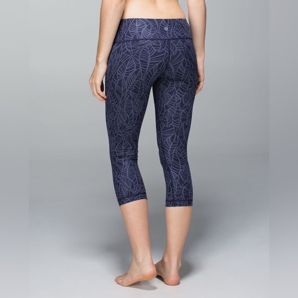 Lululemon Wunder Under Crop Luxtreme Pretty Palm Cadet Greyvy Capri Leggings - Picture 2 of 10